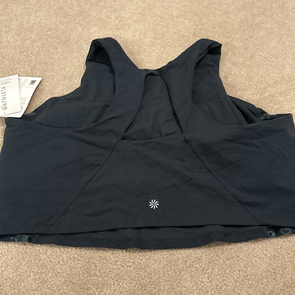 ATHLETA Conscious Crop Sports Bra Size 2XL D-DD Forest Green Camo High Neck Gym - Picture 9 of 9